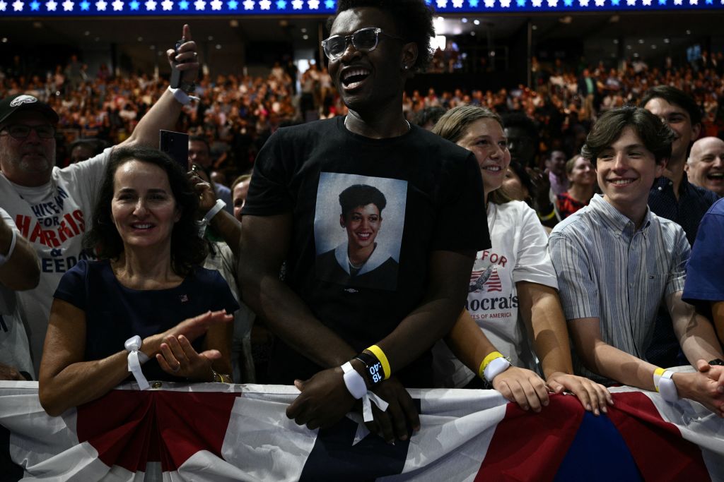 TOPSHOT-US-VOTE-POLITICS-HARRIS