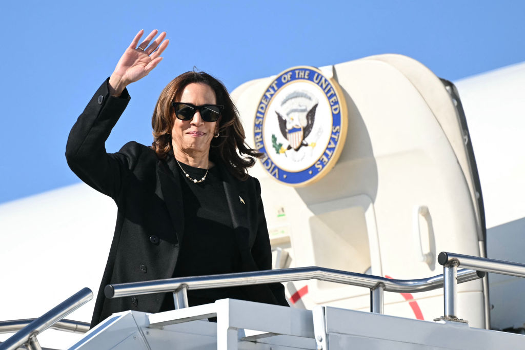 US-VOTE-POLITICS-HARRIS
