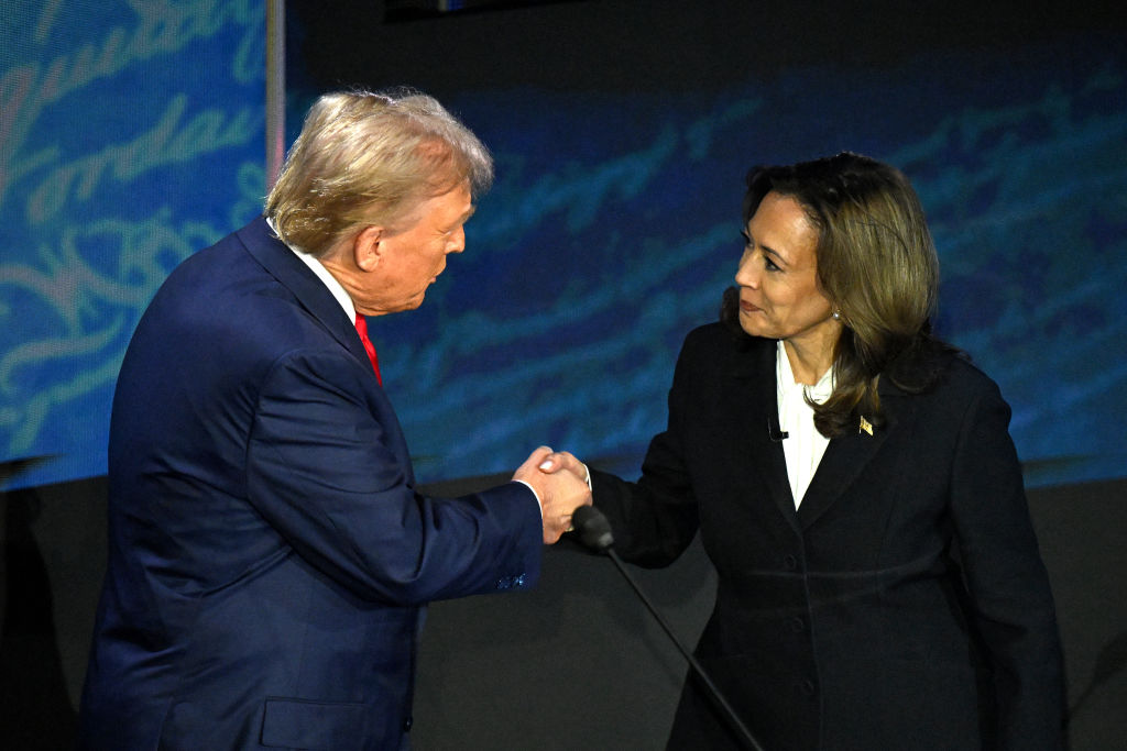 TOPSHOT-US-VOTE-POLITICS-DEBATE-HARRIS-TRUMP