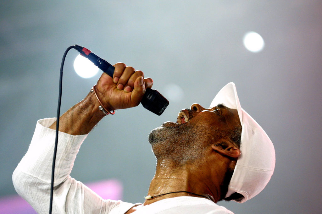 Maze Performs at the Essence Festival - July 4, 2004