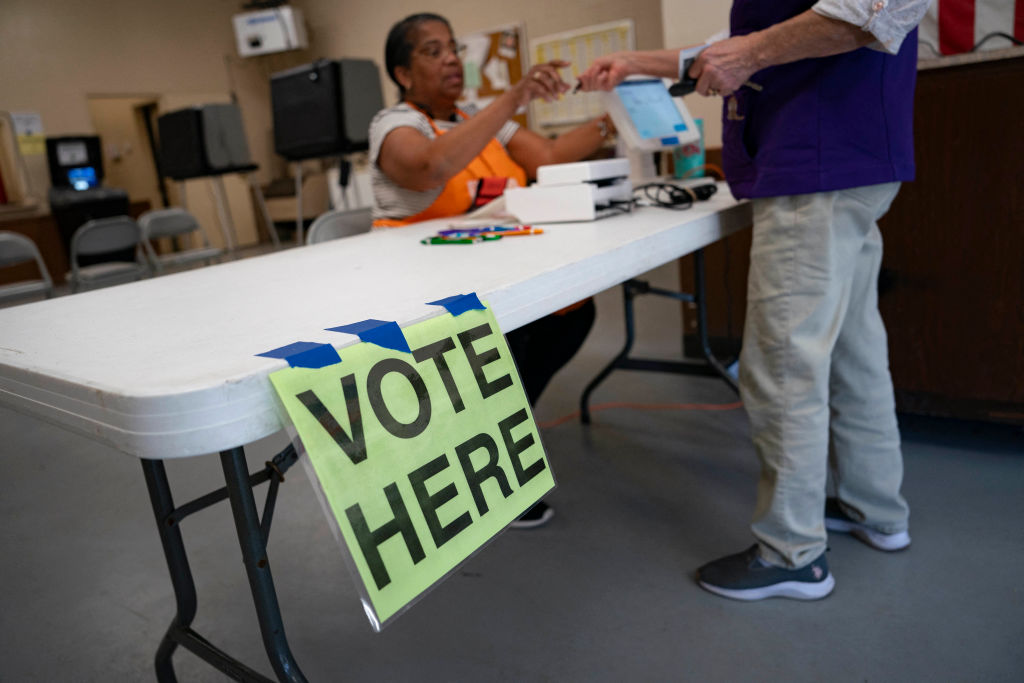 TOPSHOT-US-VOTE-POLITICS-PRIMARY