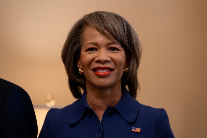 Lisa Rochester Blunt