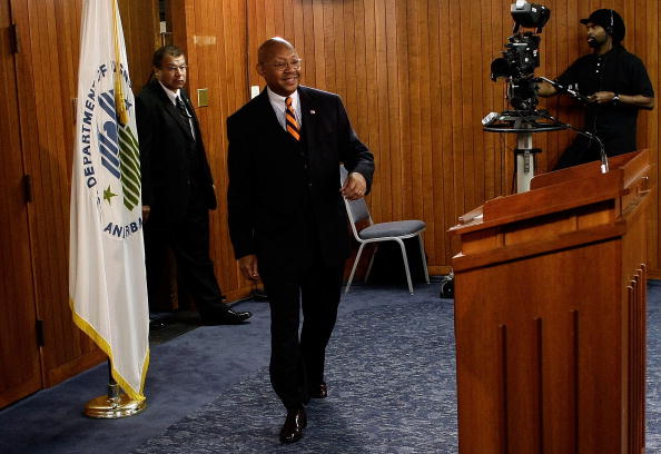 HUD Secretary Alphonso Jackson Resigns