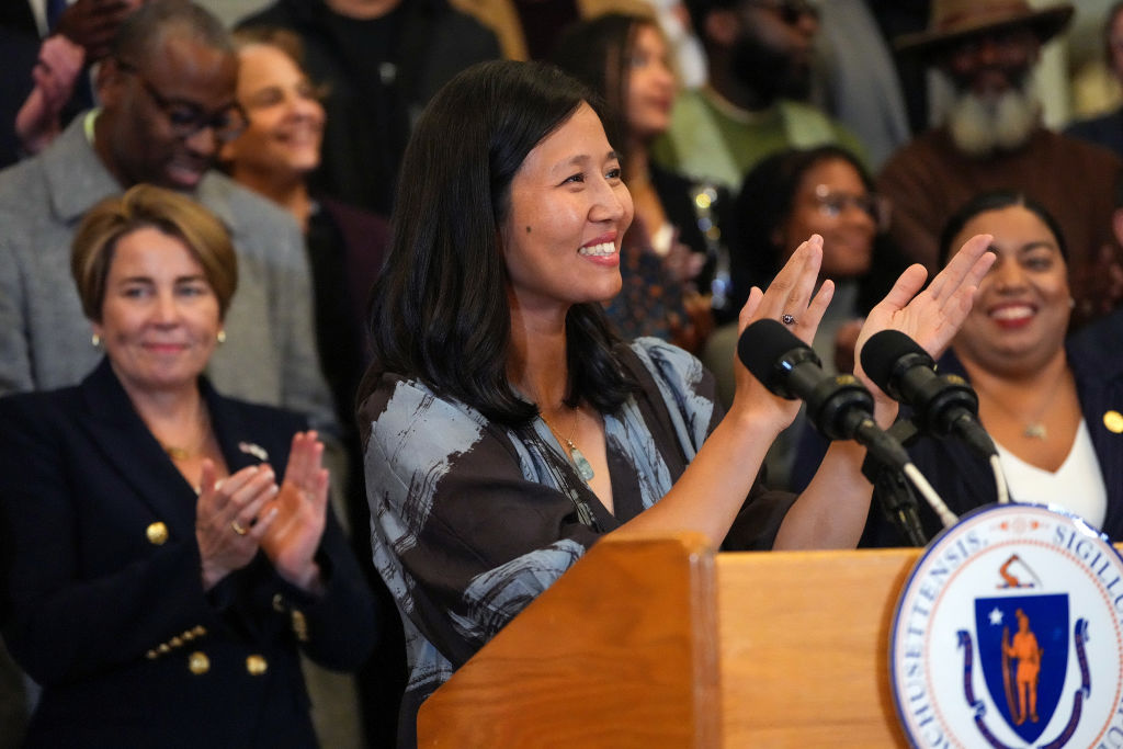 As it prepares to dole out 225 new liquor licenses, Boston is setting some new rules