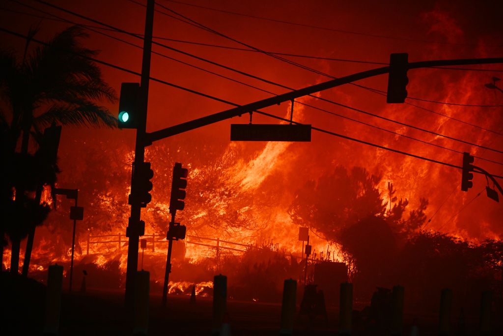 TOPSHOT-US-WEATHER-FIRE