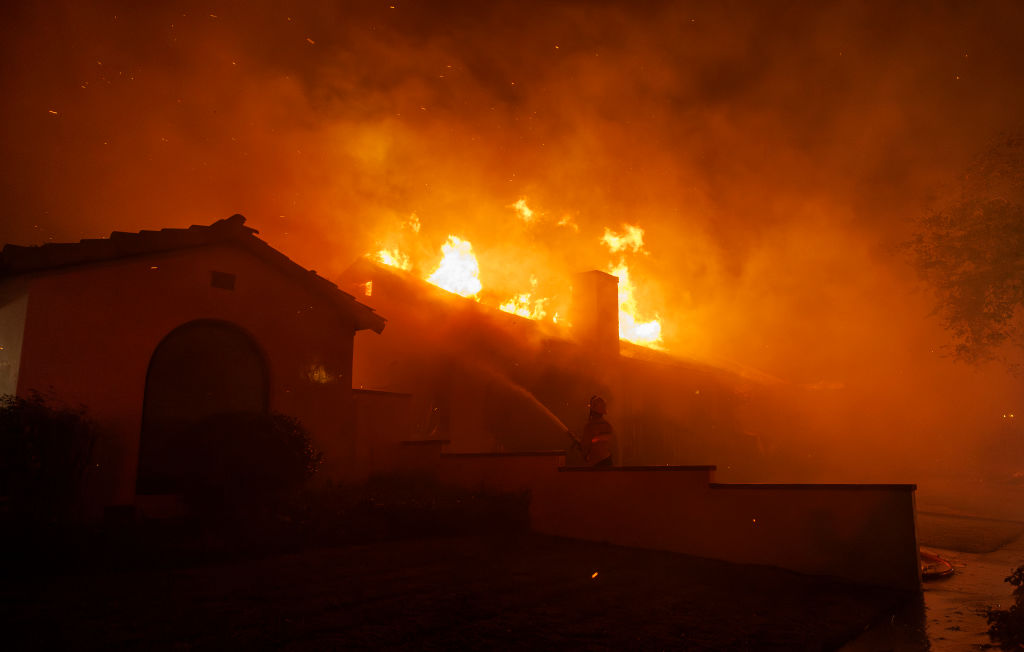 Eaton fire in Altadena, CA.