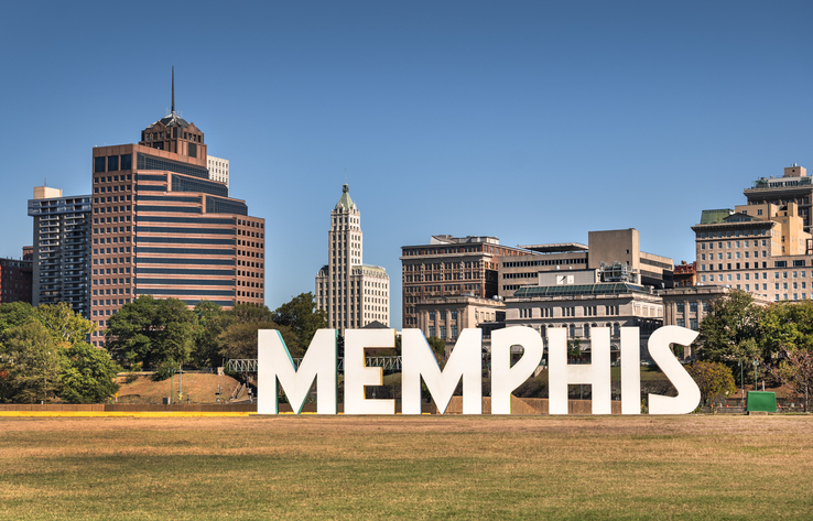 Memphis Tennessee sign downtown city skyline scenic view