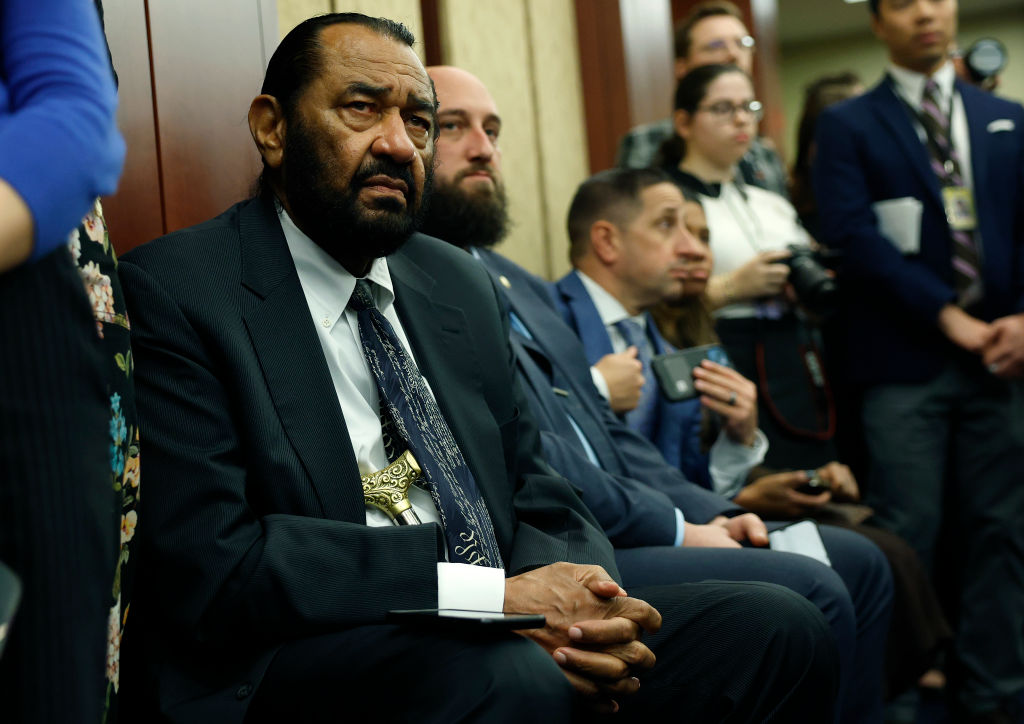 Leader Jeffries Holds A Press Conference on Cuts To Veteran Programs