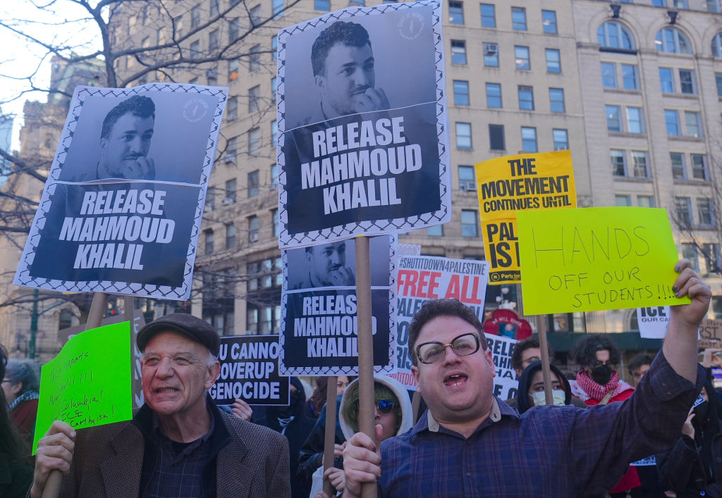 Massive protest over ICE's arrest of pro-Palestine activist in New York City