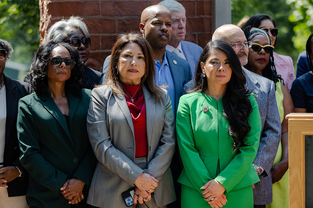 Texas Democratic Lawmakers Flee State In Effort To Halt Redistricting Legislation