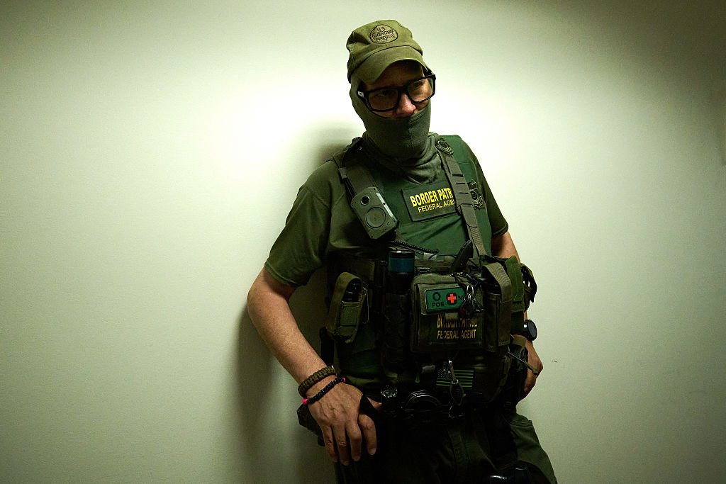 ICE-Detains-Immigrants-in-New-York-Court-House