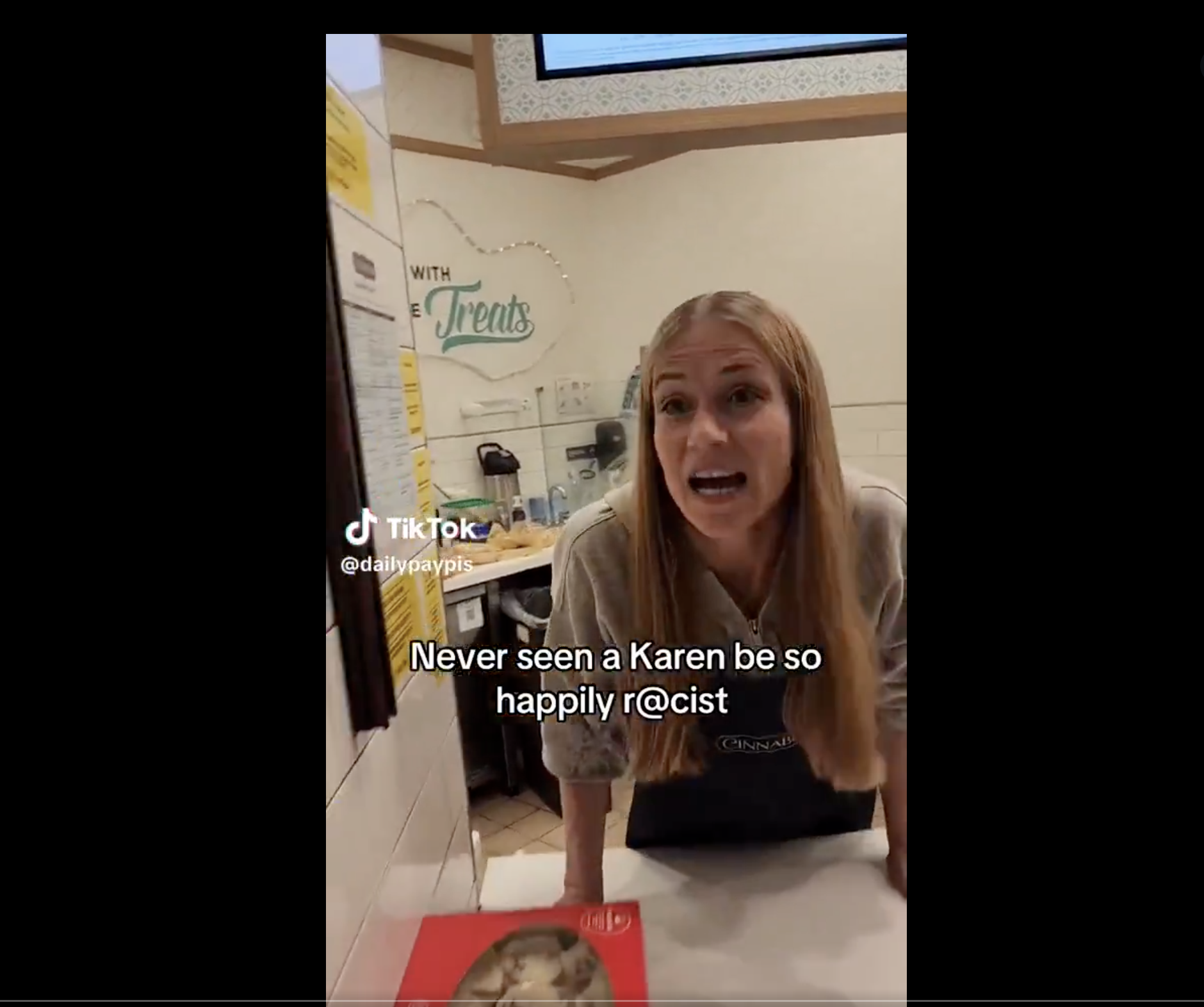 Crystal Wilsey, Racist Cinnabon Worker