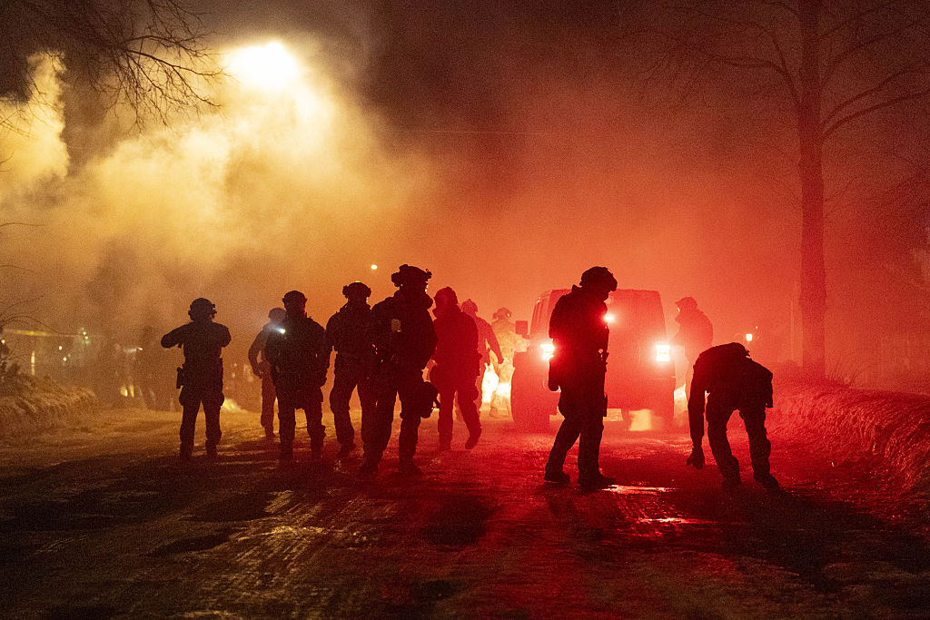 Clashes erupt in Minneapolis after Federal Agents involved in a shooting incident